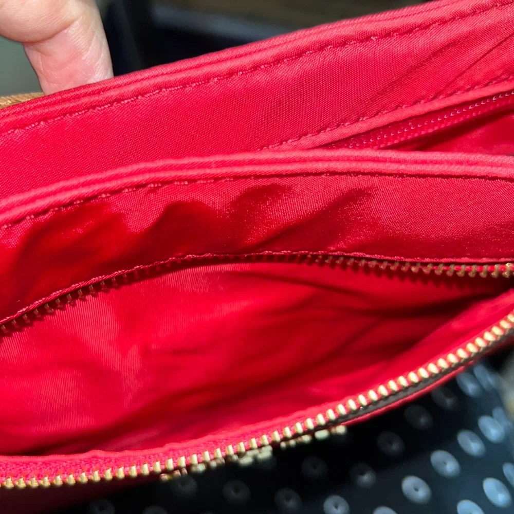 NWOT Red and gold MICHAEL KORS adorable 🥰 Nylon Crossbody with care card - Picture 12 of 15